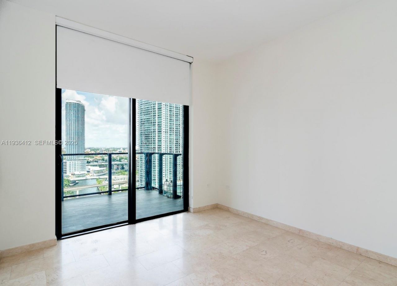 68 SE 6th St, Unit 2010, Miami, FL 33131 Photo