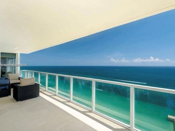 16699 Collins Ave, Unit 3902, Sunny Isles Beach, FL 33160