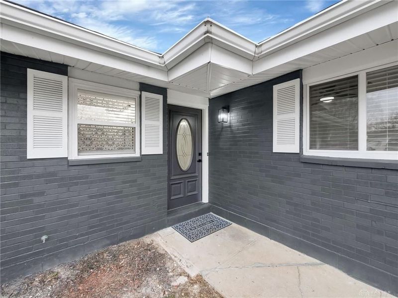 709 N Eppington Drive, Dayton, OH 45426 Photo 2