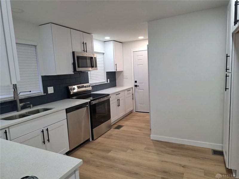 709 N Eppington Drive, Dayton, OH 45426 Photo 28