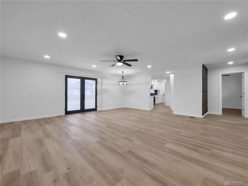 709 N Eppington Drive, Dayton, OH 45426 Photo 7