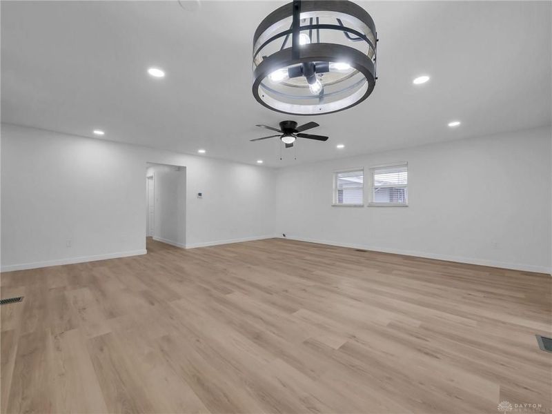 709 N Eppington Drive, Dayton, OH 45426 Photo 8