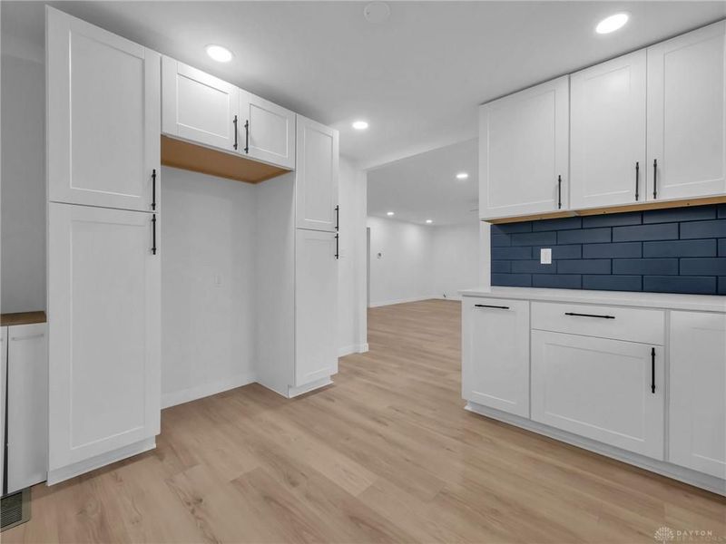 709 N Eppington Drive, Dayton, OH 45426 Photo 9