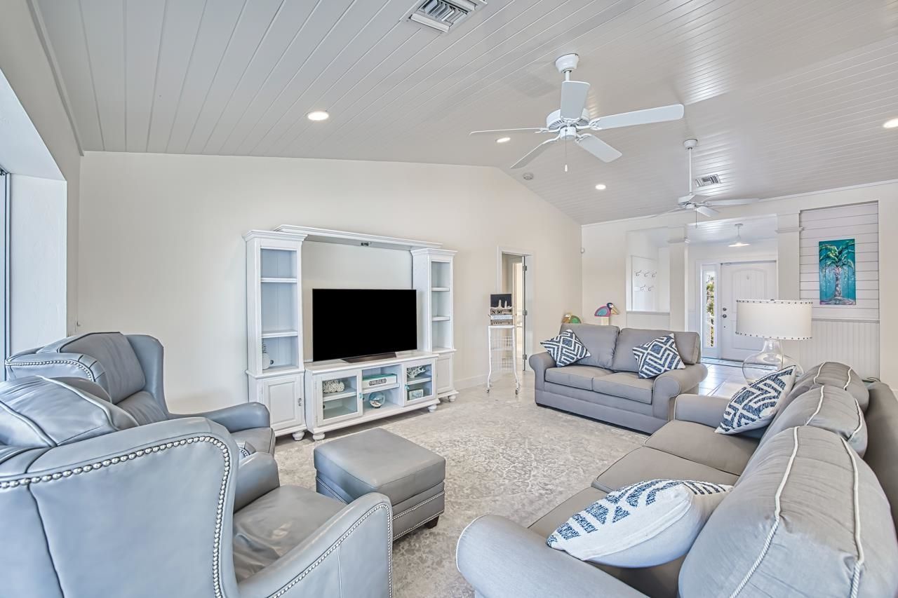 1233 Middle Gulf Dr, Sanibel, FL 33957 Photo