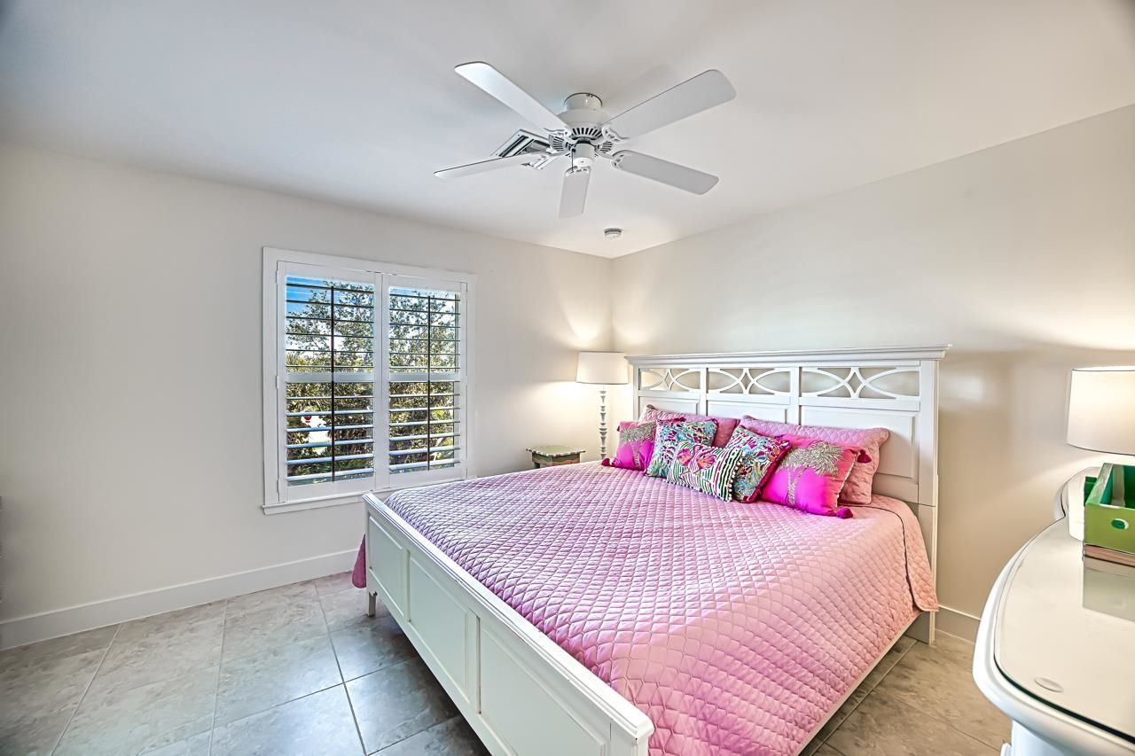 1233 Middle Gulf Dr, Sanibel, FL 33957 Photo