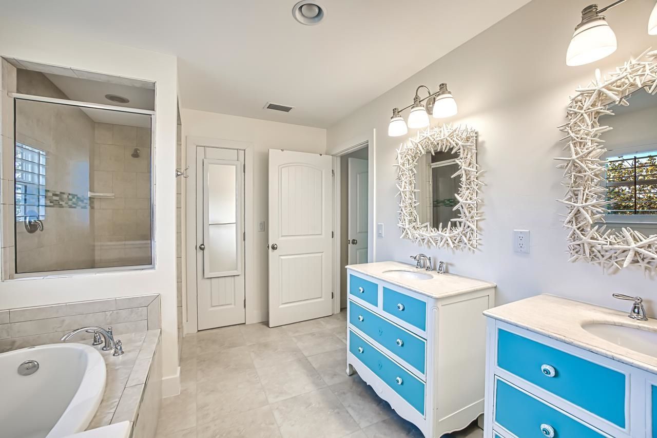 1233/1235 Middle Gulf Dr, Sanibel, FL 33957 Photo