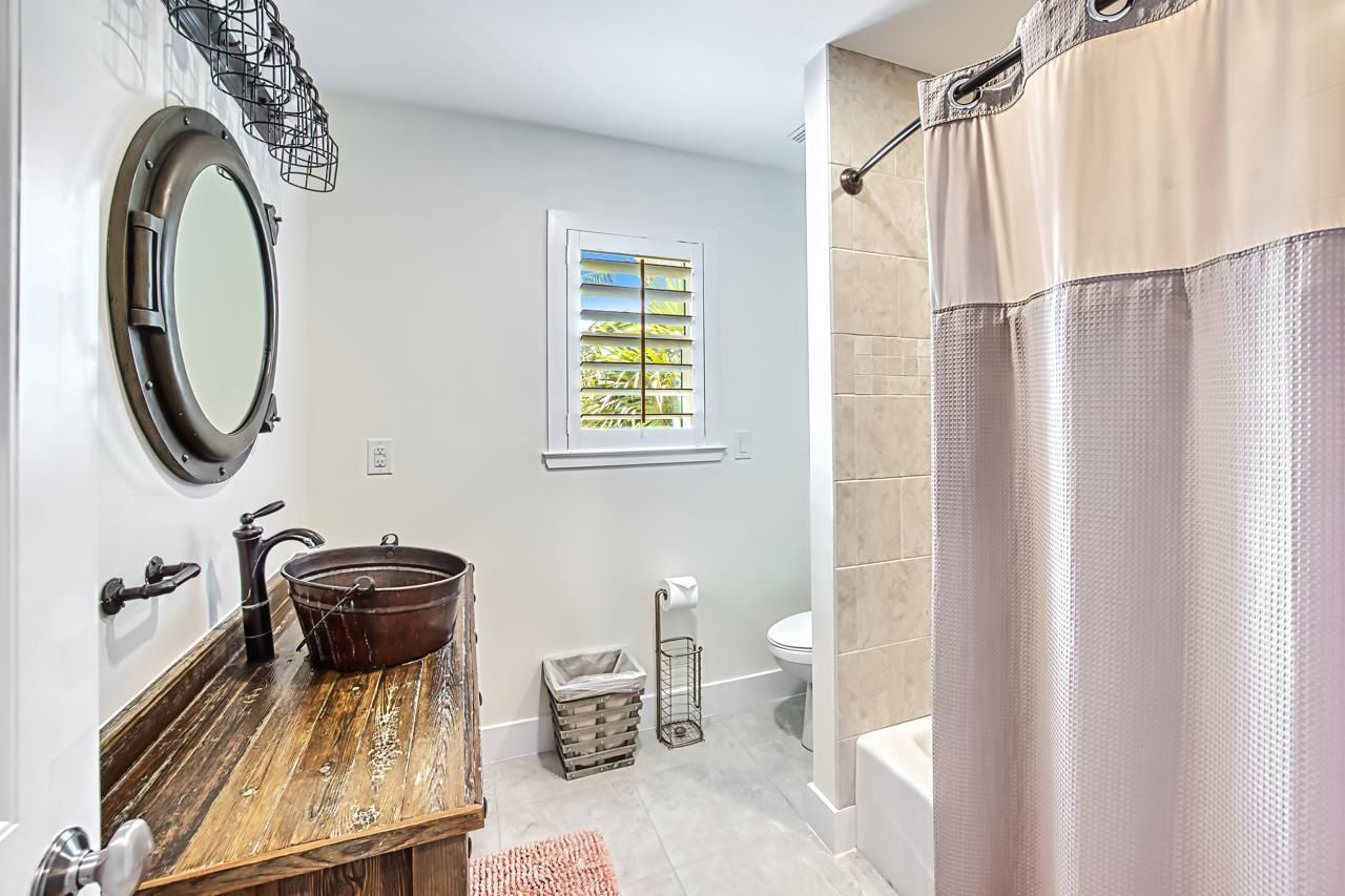 1233 Middle Gulf Dr, Sanibel, FL 33957 Photo