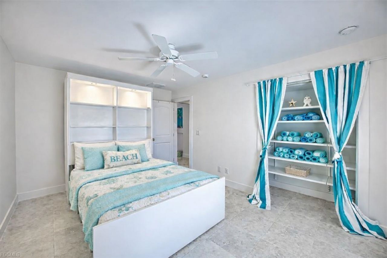 1233 Middle Gulf Dr, Sanibel, FL 33957 Photo