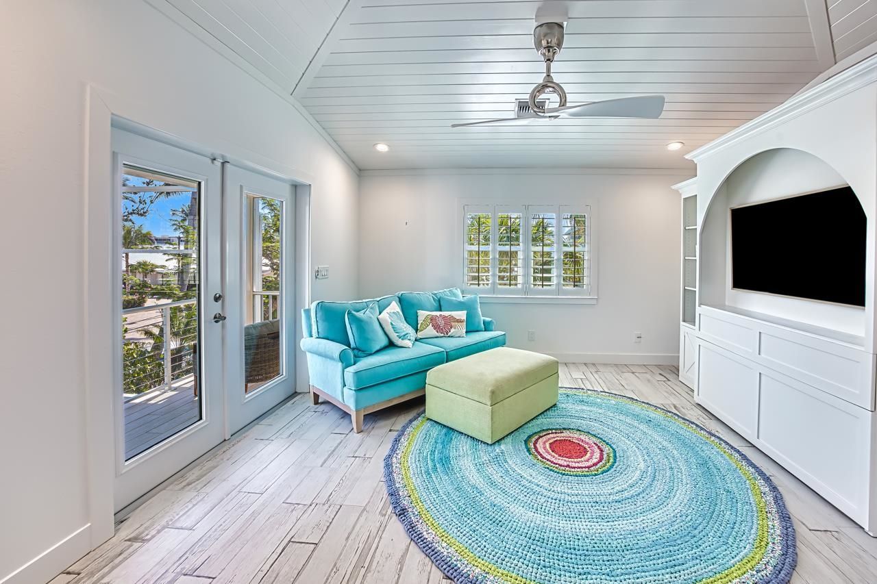 1233 Middle Gulf Dr, Sanibel, FL 33957 Photo