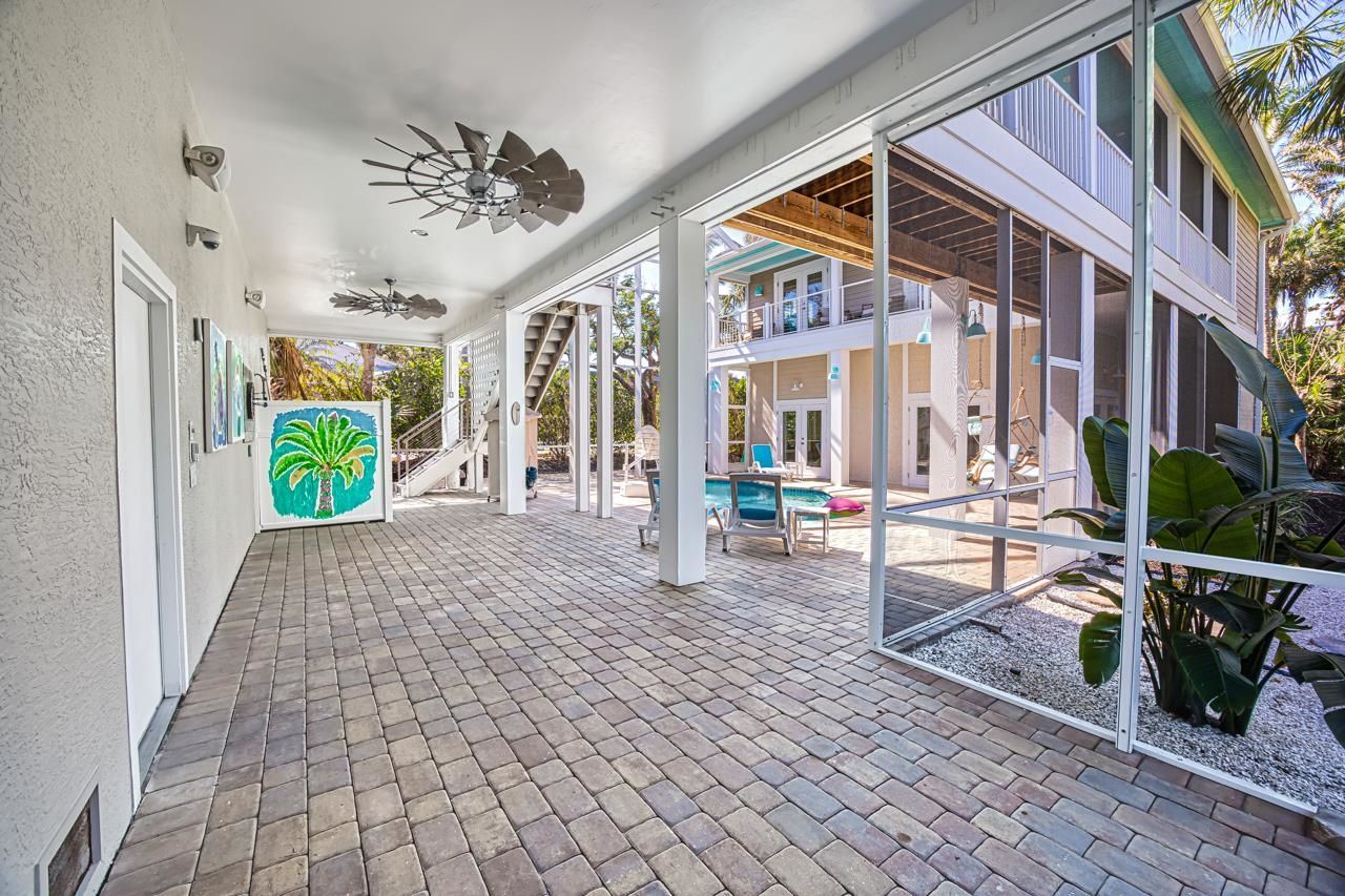 1233 Middle Gulf Dr, Sanibel, FL 33957 Photo