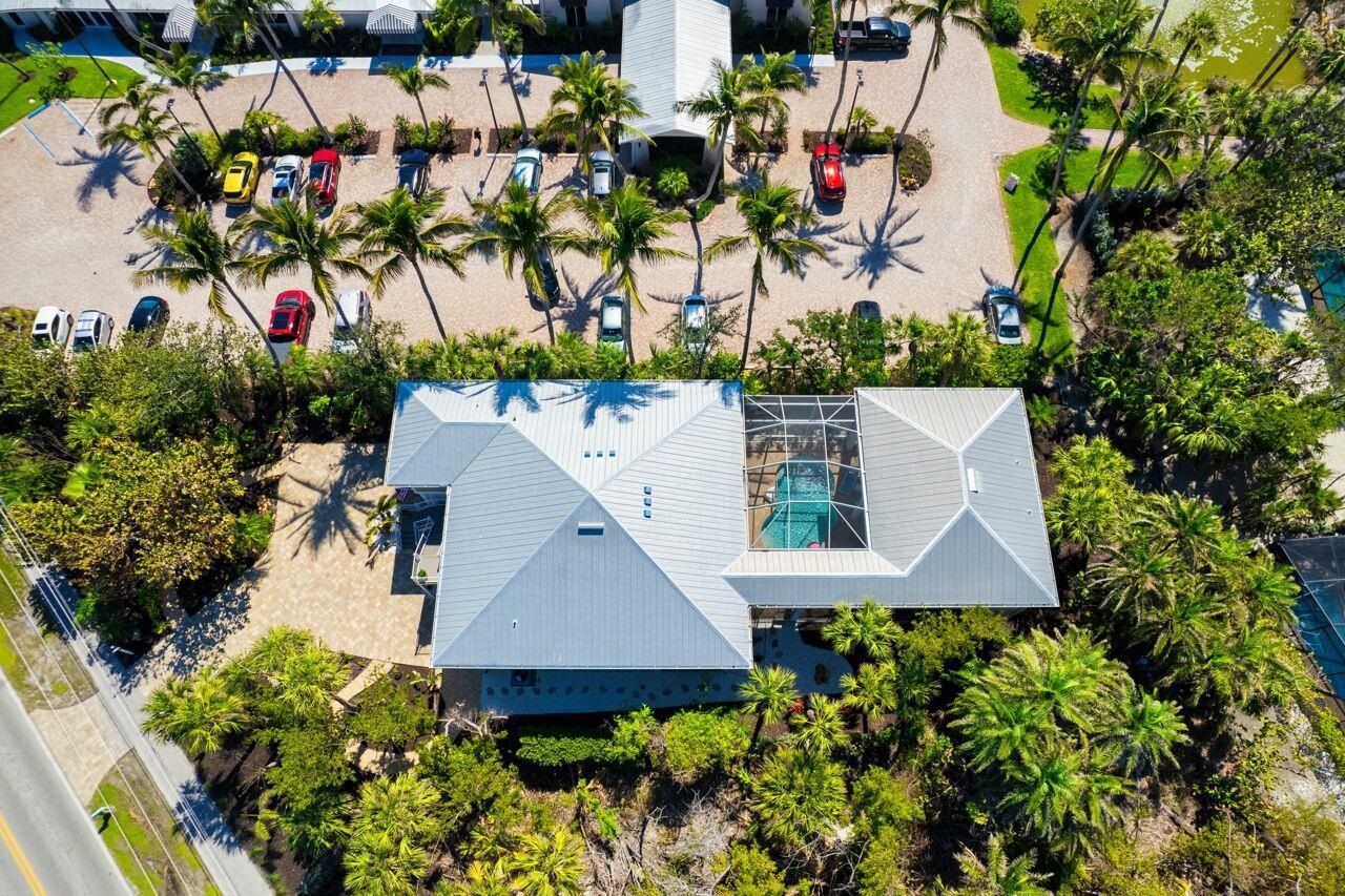 1233 Middle Gulf Dr, Sanibel, FL 33957 Photo