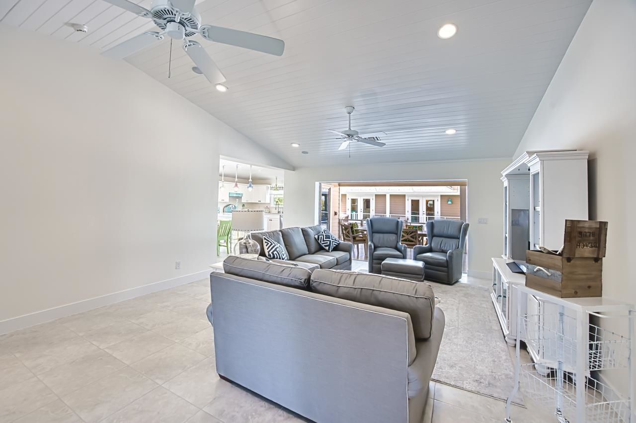 1233 Middle Gulf Dr, Sanibel, FL 33957 Photo