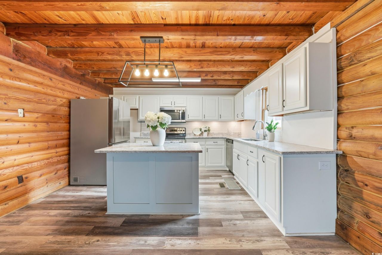 66 Smith Blvd. Photo 13