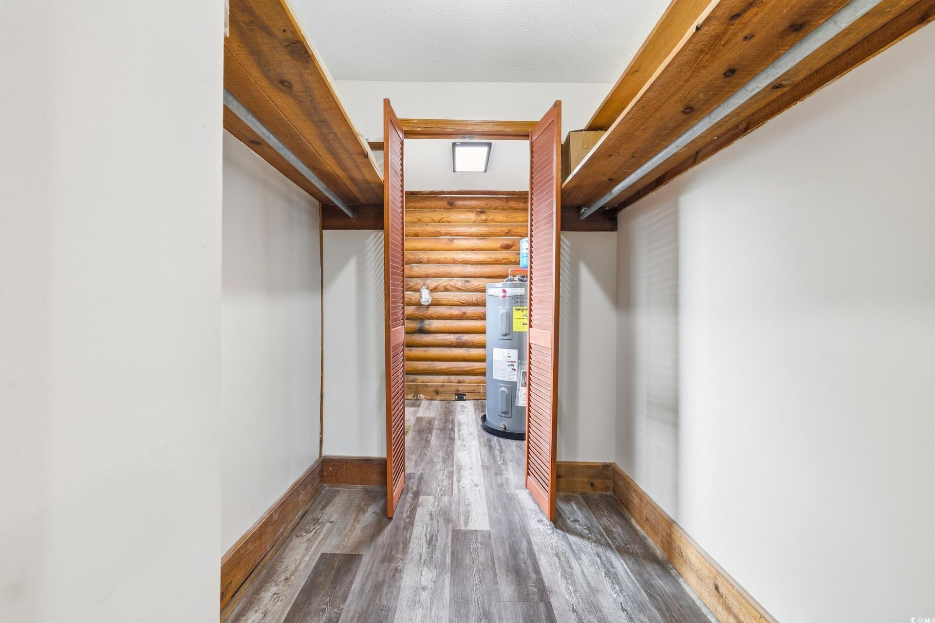 66 Smith Blvd. Photo 15