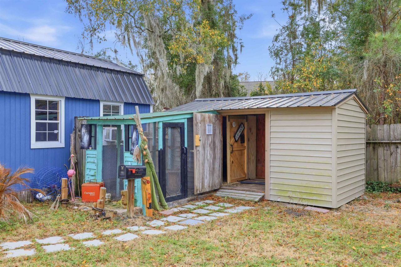 66 Smith Blvd. Photo 29