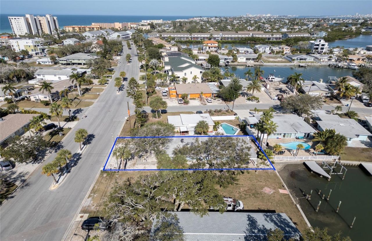 717 E Gulf Boulevard, Indian Rocks Beach, FL 33785 Photo