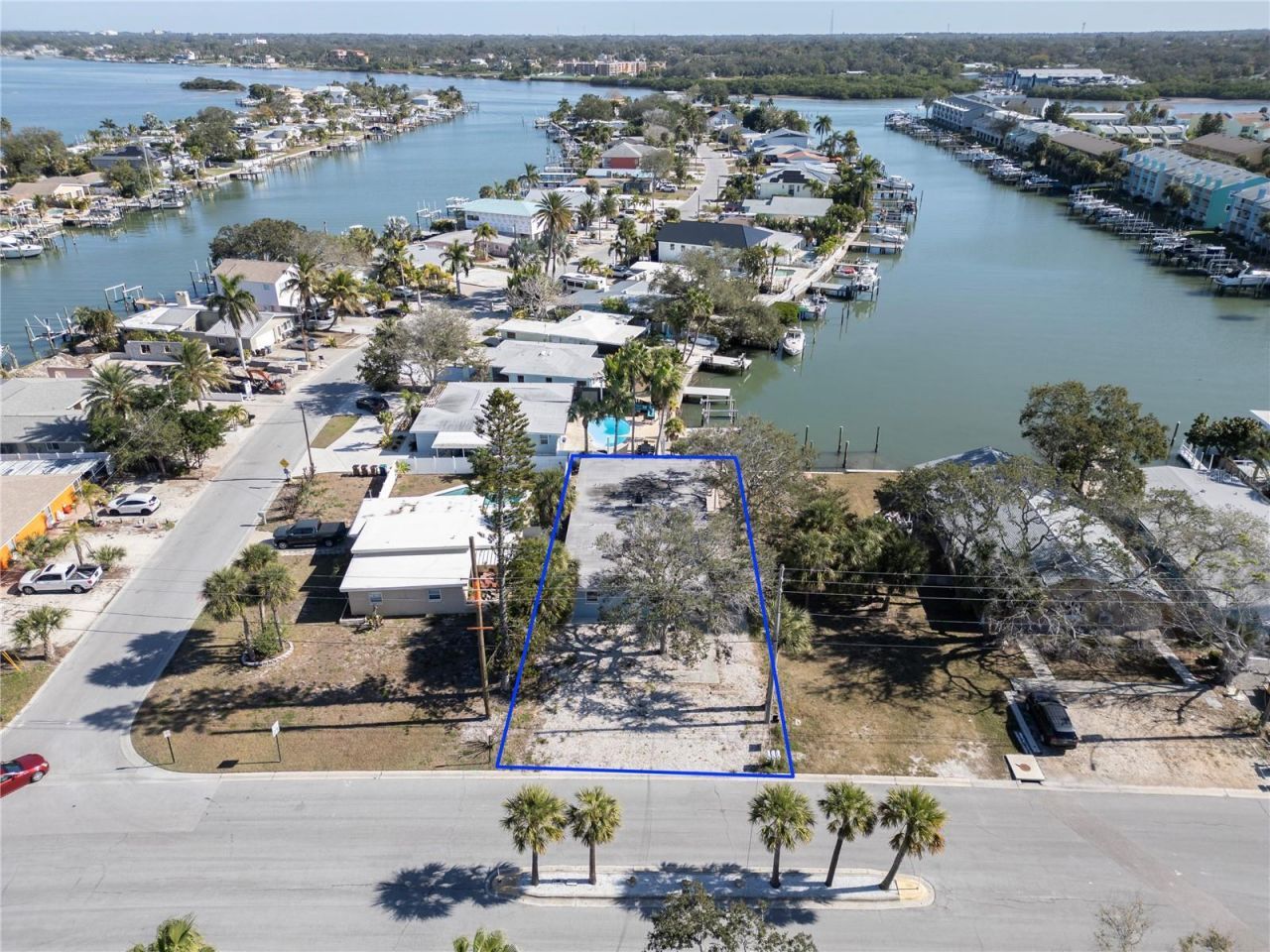 717 E Gulf Boulevard, Indian Rocks Beach, FL 33785 Photo