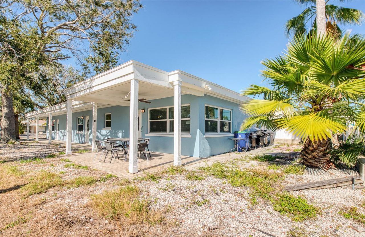 717 E Gulf Boulevard, Indian Rocks Beach, FL 33785 Photo