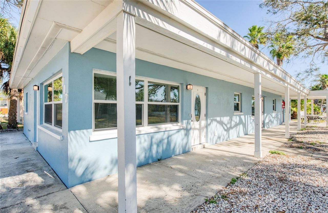 717 E Gulf Boulevard, Indian Rocks Beach, FL 33785 Photo