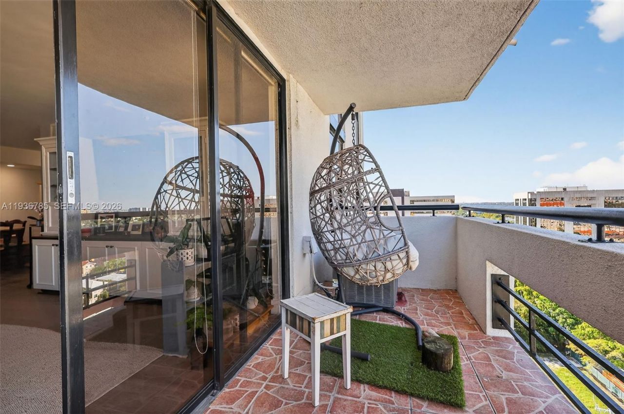 911 E Ponce De Leon Blvd, Unit 1504, Coral Gables, FL 33134 Photo