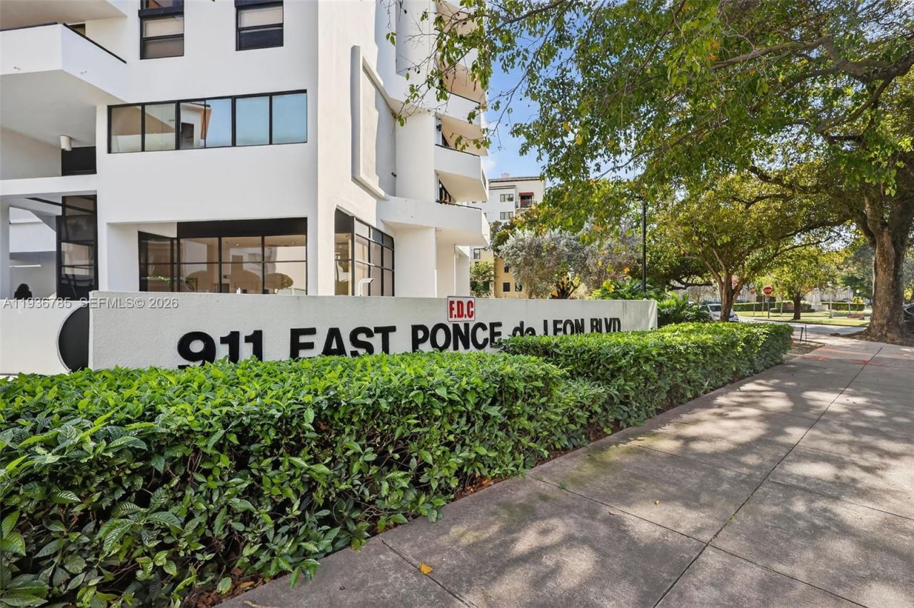 911 E Ponce De Leon Blvd, Unit 1504, Coral Gables, FL 33134 Photo