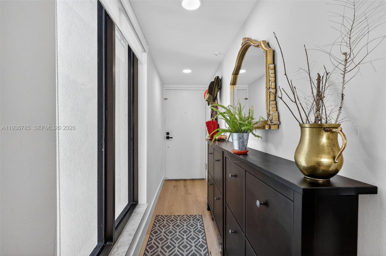 911 E Ponce De Leon Blvd, Unit 1504, Coral Gables, FL 33134 Photo