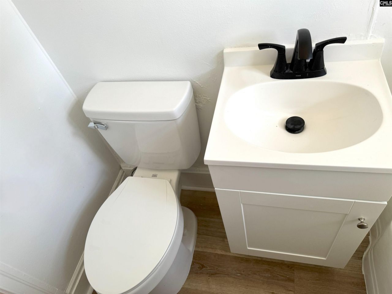 121 N Guignard Drive Photo 12