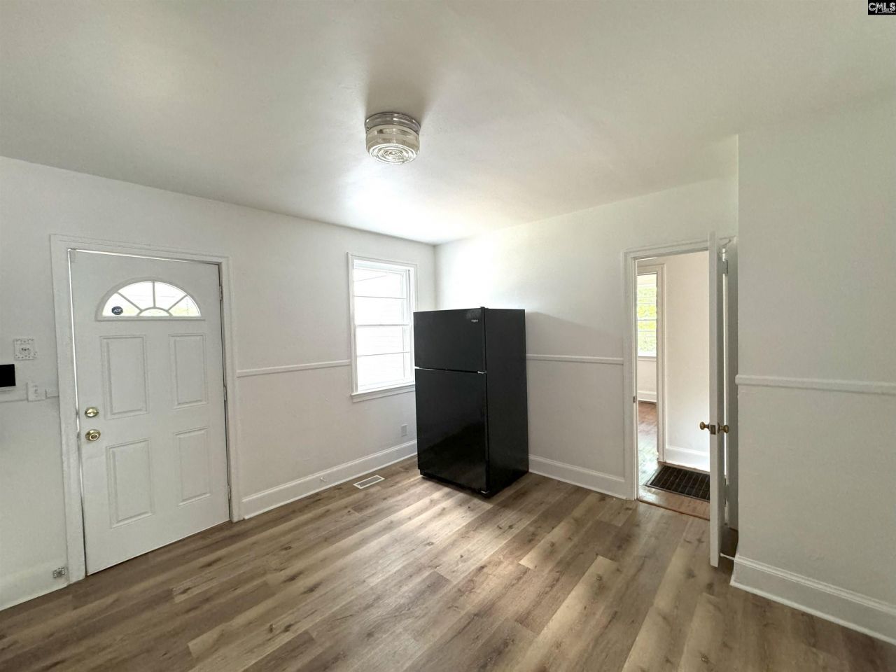 121 N Guignard Drive Photo 18