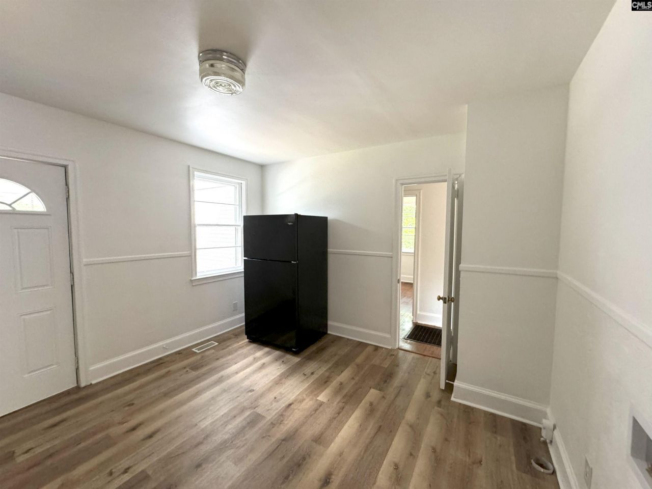 121 N Guignard Drive Photo 19