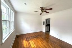 121 N Guignard Drive photo 4