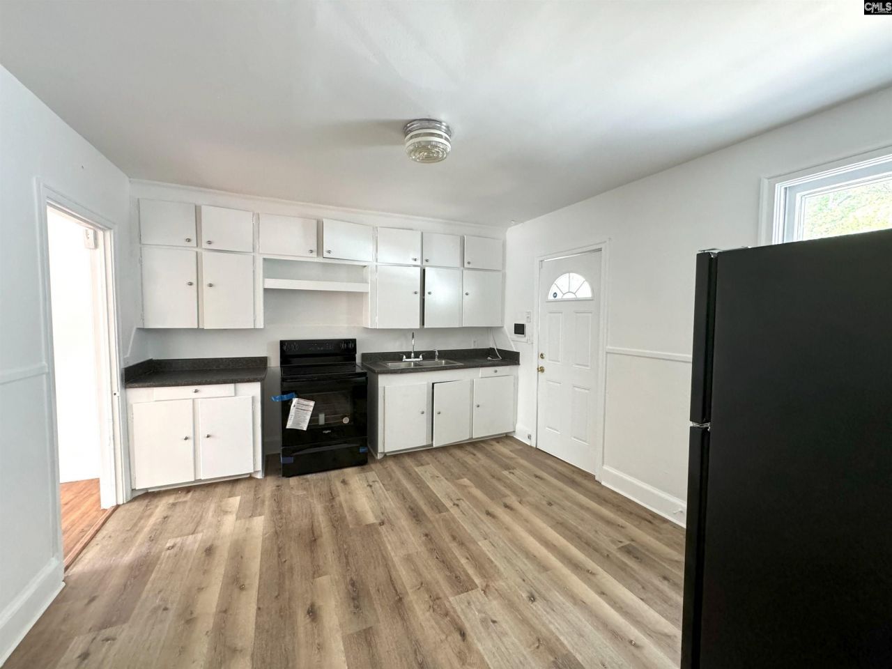 121 N Guignard Drive Photo 24