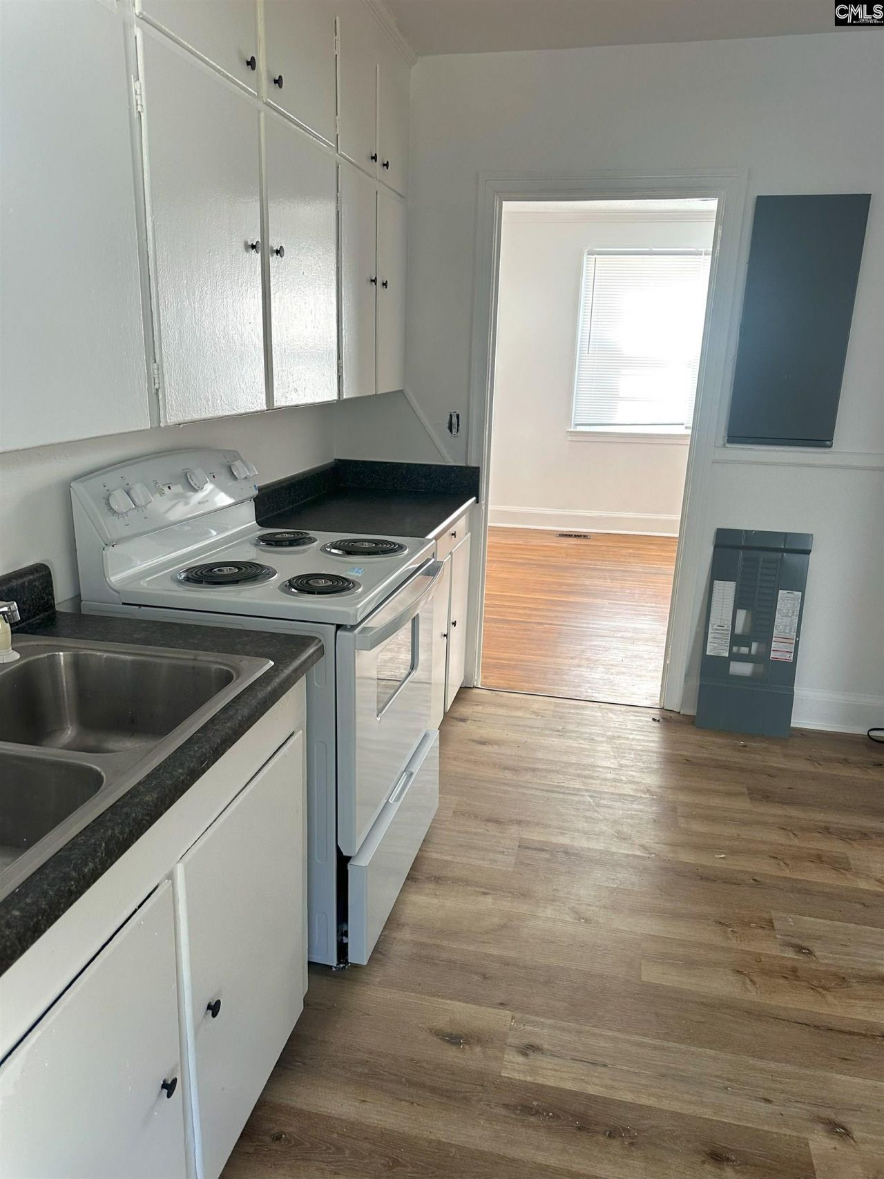 121 N Guignard Drive Photo 32