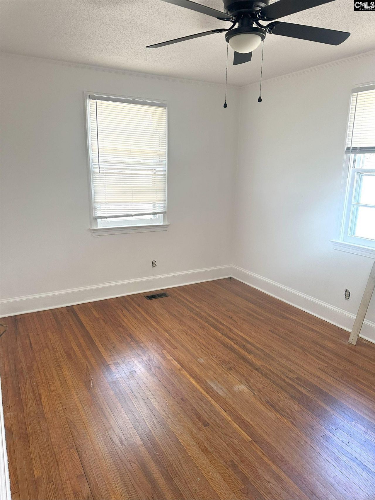 121 N Guignard Drive Photo 37