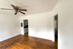 121 N Guignard Drive photo 4