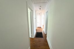 121 N Guignard Drive photo 4