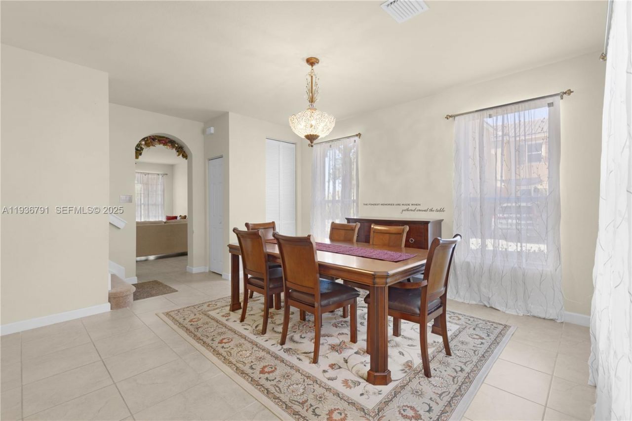 16789 SW 96th St, Miami, FL 33196 Photo