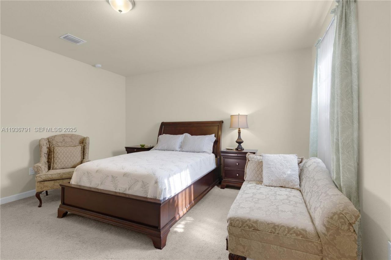 16789 SW 96th St, Miami, FL 33196 Photo