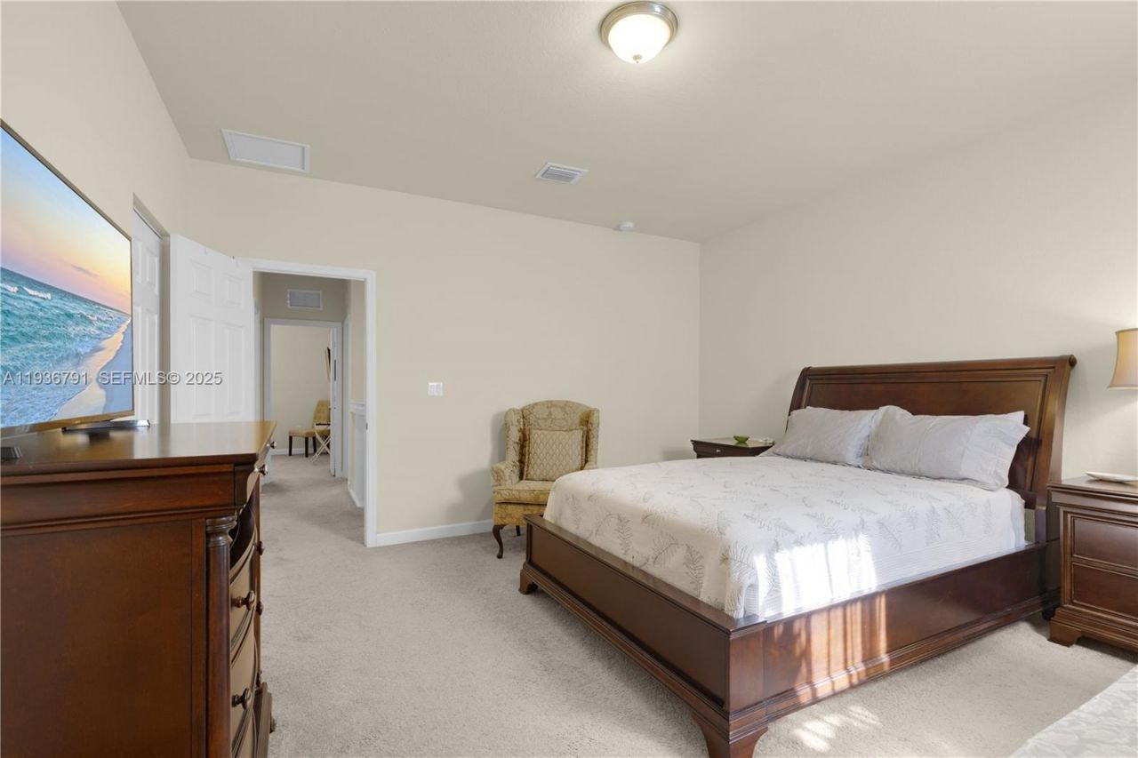 16789 SW 96th St, Miami, FL 33196 Photo