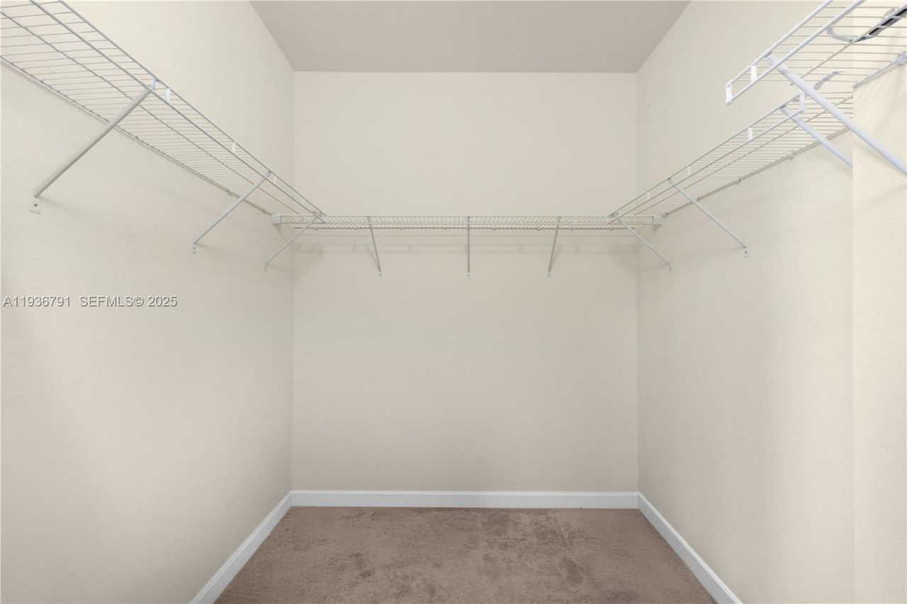 16789 SW 96th St, Miami, FL 33196 Photo