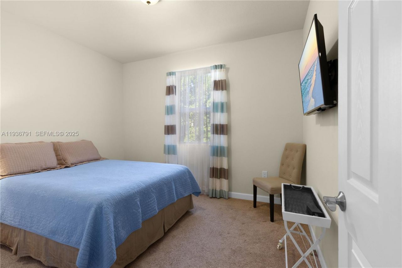 16789 SW 96th St, Miami, FL 33196 Photo