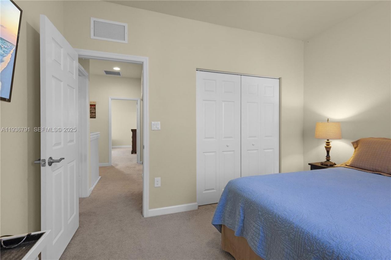 16789 SW 96th St, Miami, FL 33196 Photo