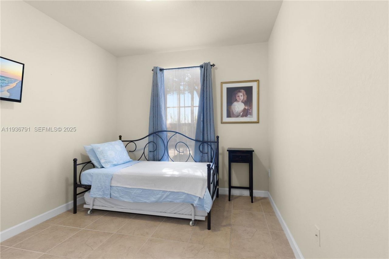 16789 SW 96th St, Miami, FL 33196 Photo