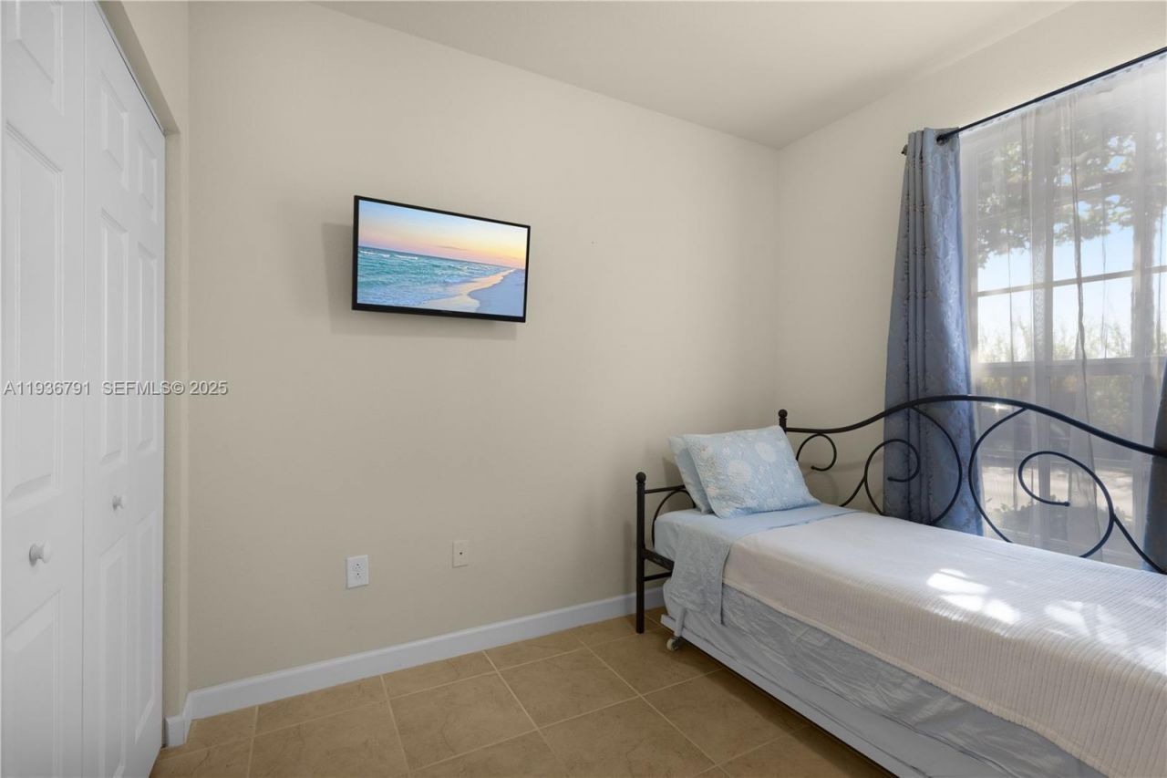 16789 SW 96th St, Miami, FL 33196 Photo