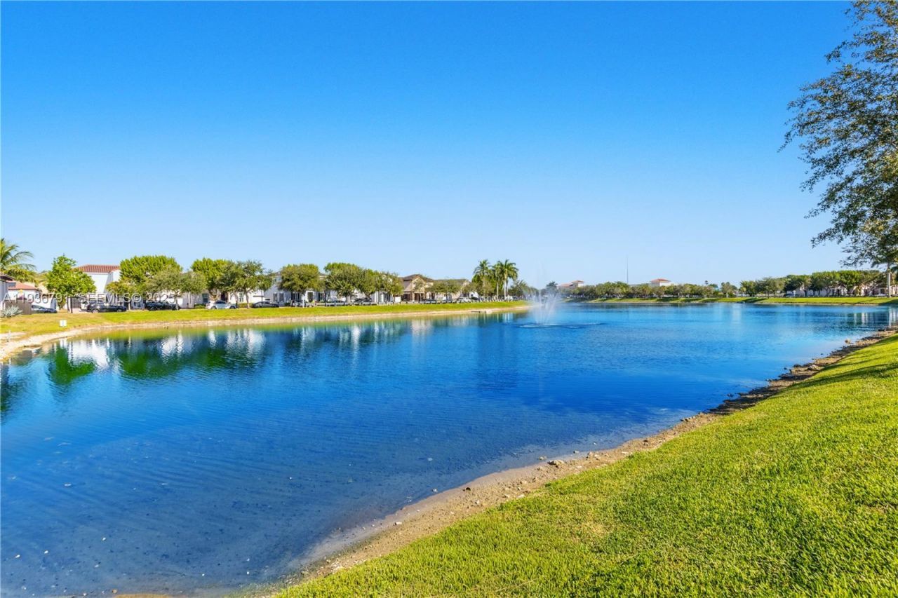 16789 SW 96th St, Miami, FL 33196 Photo