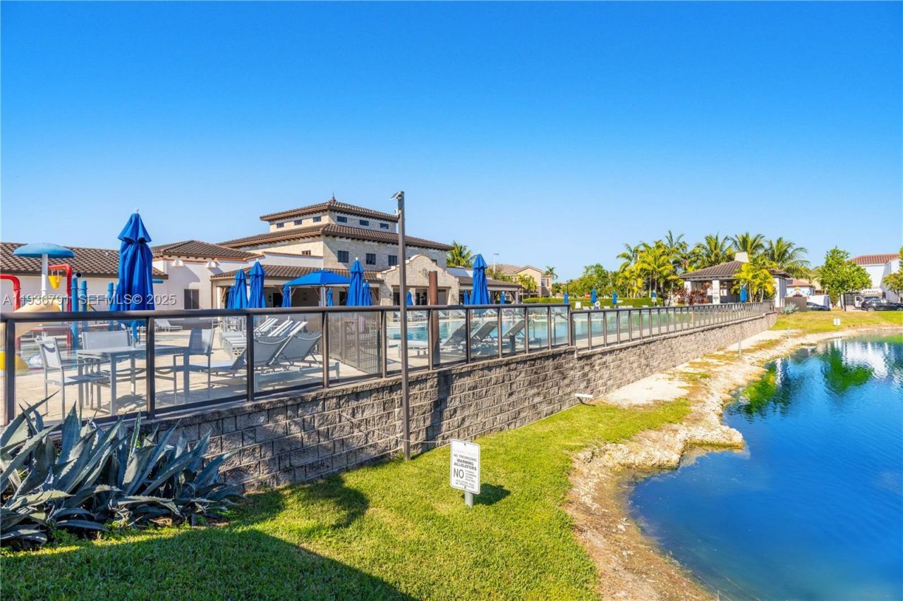 16789 SW 96th St, Miami, FL 33196 Photo