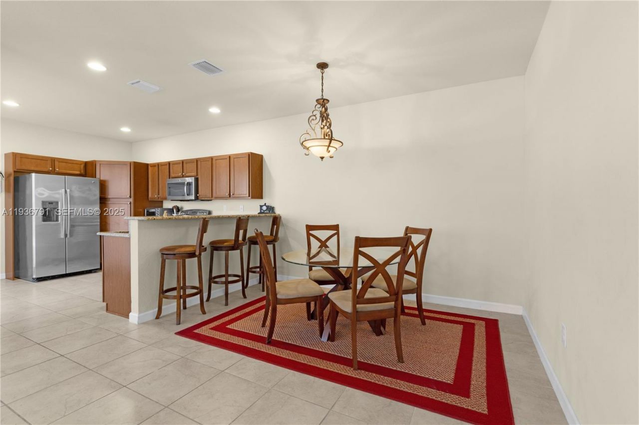 16789 SW 96th St, Miami, FL 33196 Photo