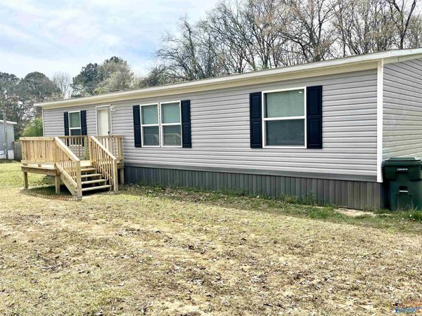 203 Bainbridge Loop, Muscle Shoals, AL 35661