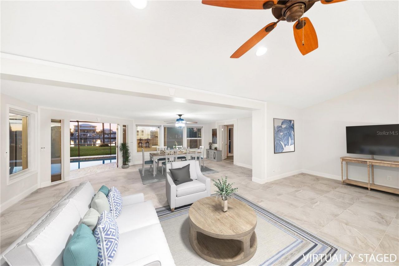 402 Harbor View Lane, Largo, FL 33770 Photo