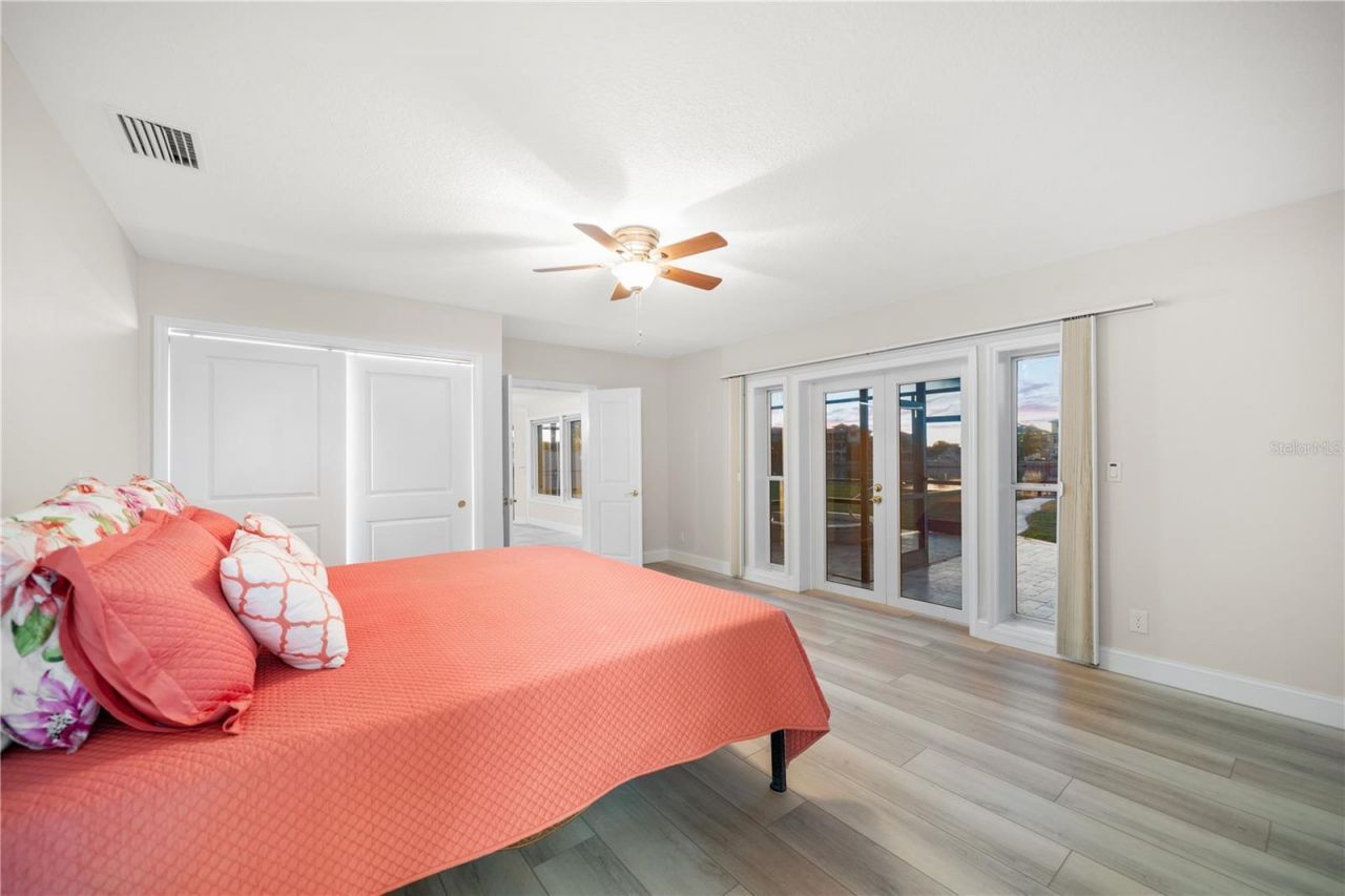 402 Harbor View Lane, Largo, FL 33770 Photo