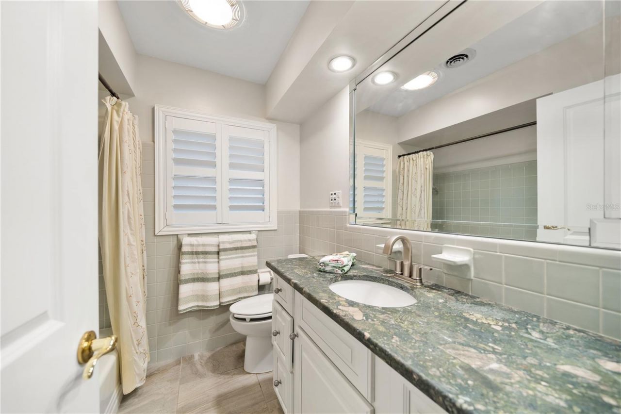 402 Harbor View Lane, Largo, FL 33770 Photo